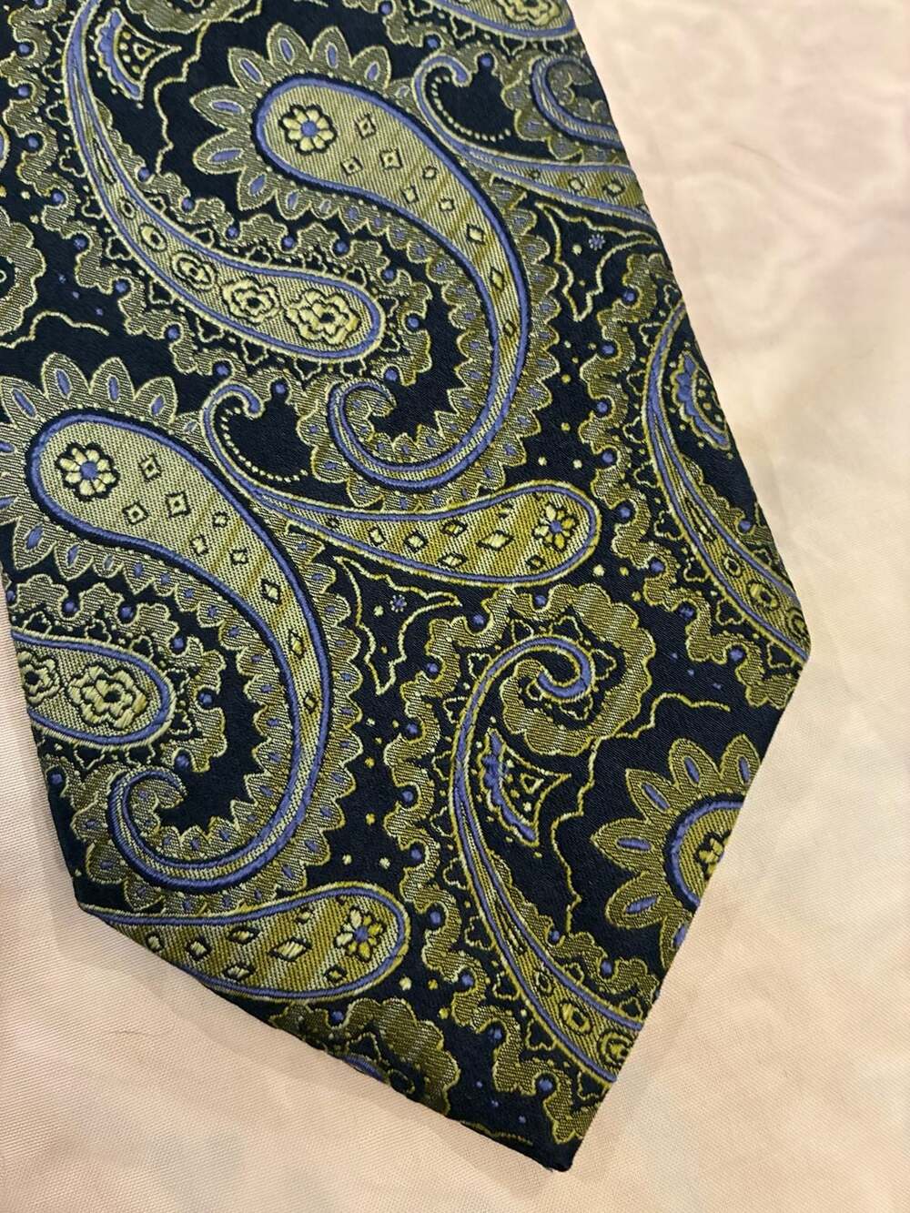100% Silk, Hand Made Bocara Men's Necktie Blue and Olive Green Paisley Vintage